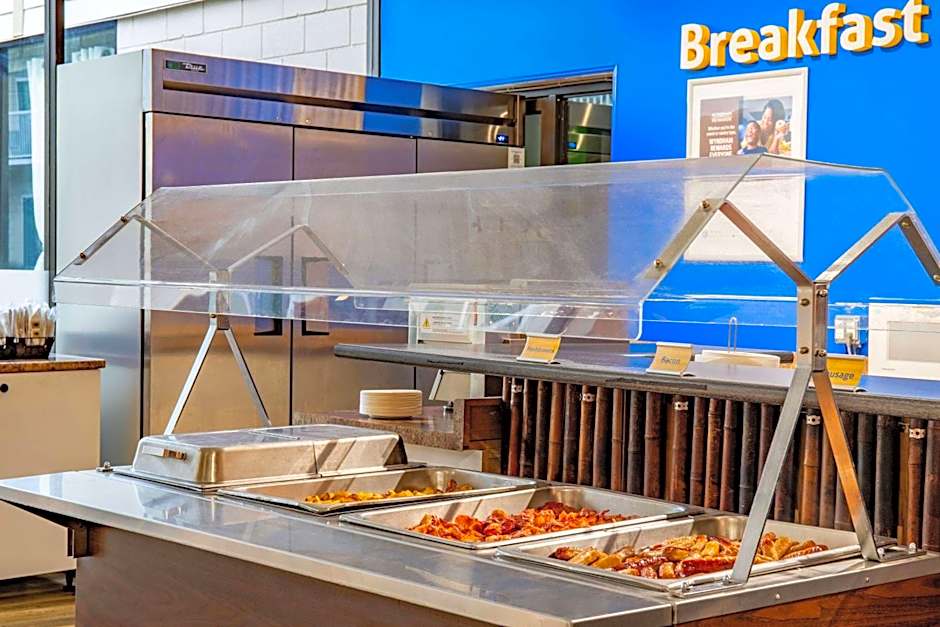 Days Inn & Conference Centre by Wyndham Cranbrook