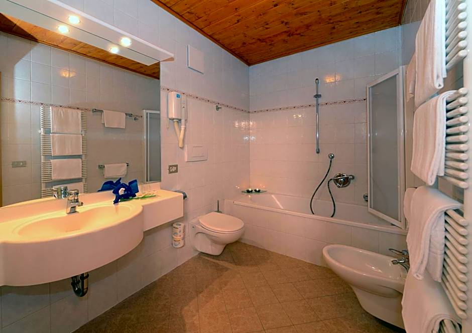 Hotel Casa Alpina - Alpin Haus