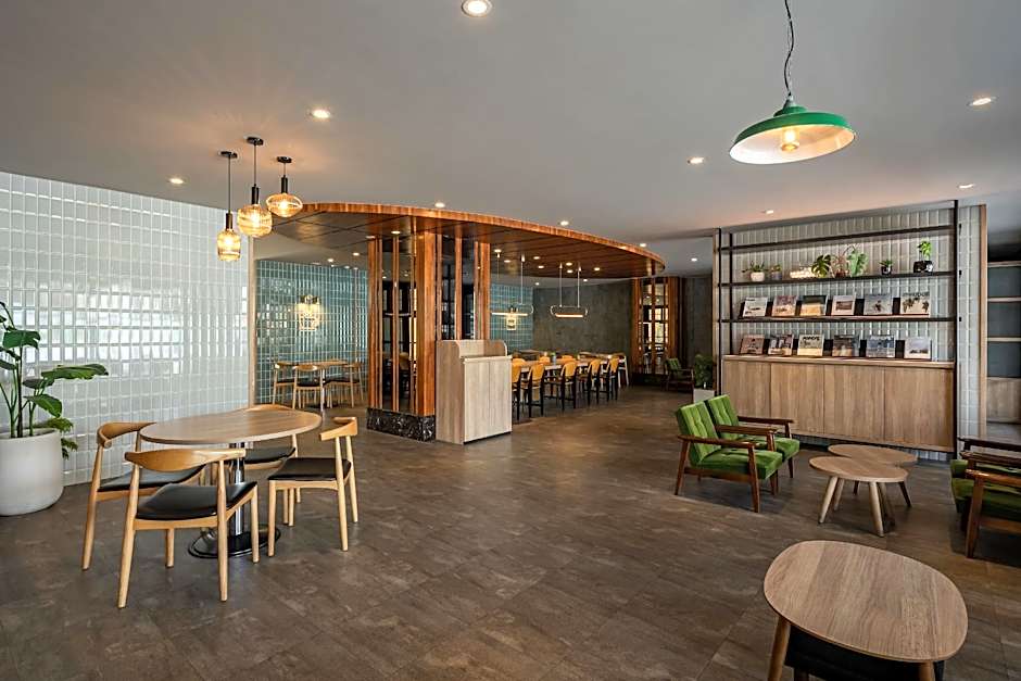 Kindness Hotel - Kaohsiung Main Station