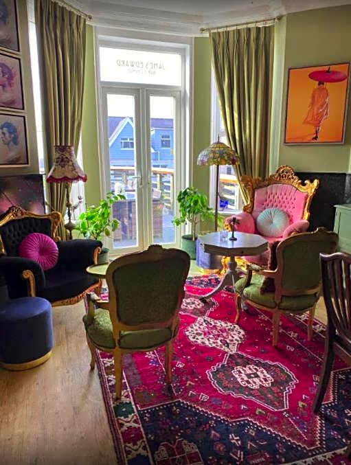 The White House Hotel