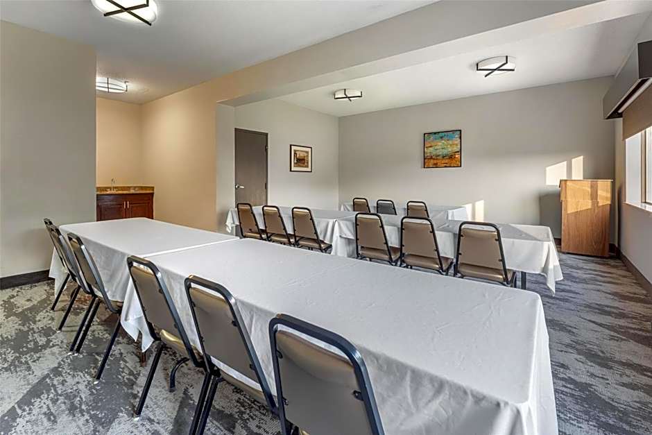 Best Western Plus Executive Inn