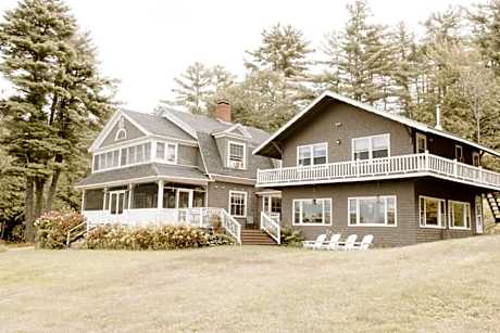 Snowvillage Inn
