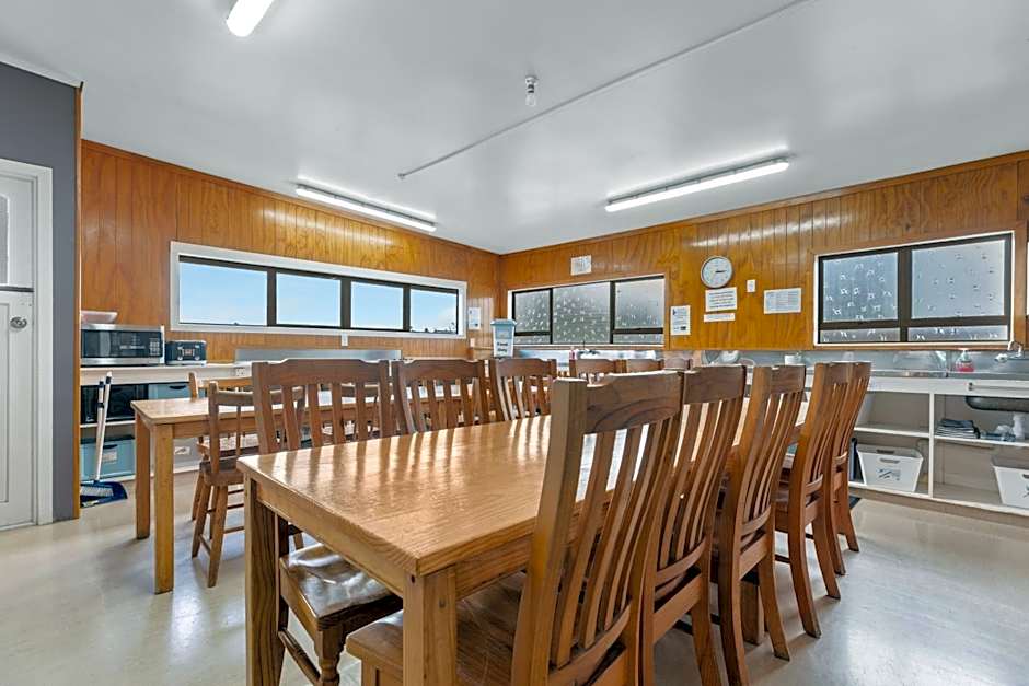 Manowhenua Lodge Hostel