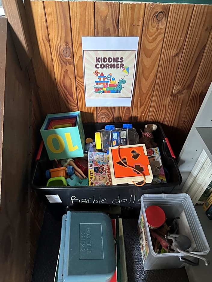 Adventure Lodge & Motel and Tongariro Crossing Track Transport