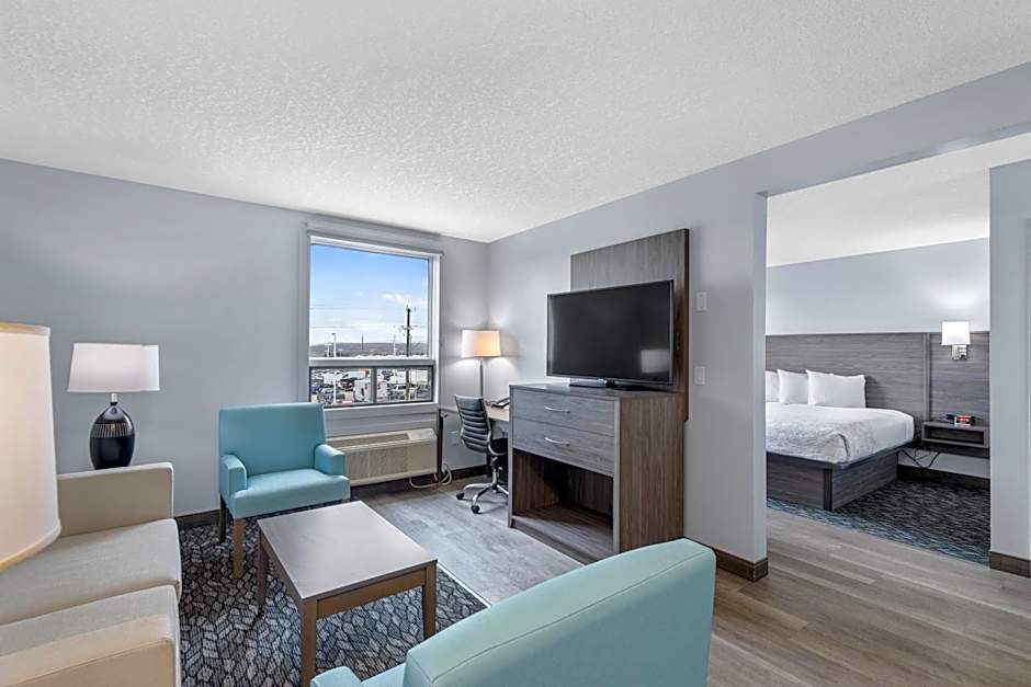 Photo 1 of 5 of Deluxe 1 King Bed Suite