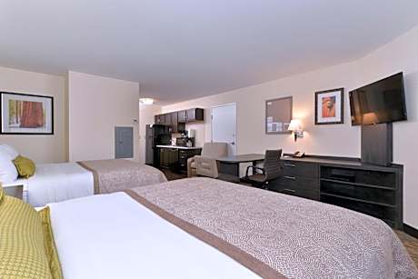 Queen Suite with Two Queen Beds