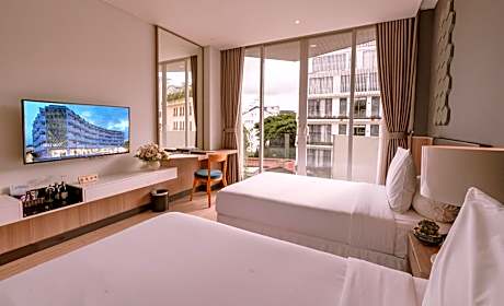 Superior Twin Room with Balcony with Free Herbal Foot Bath 15 mins
