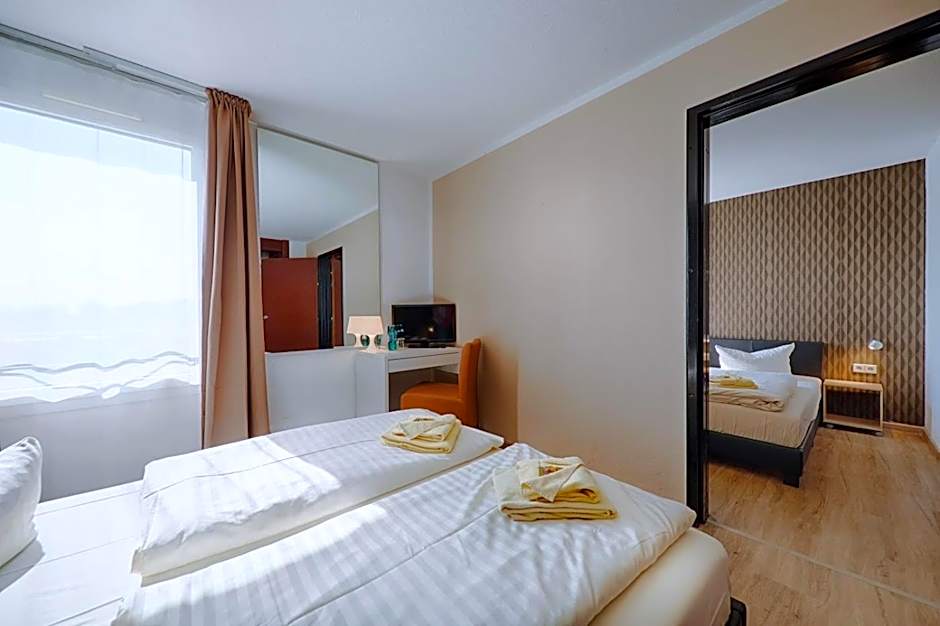 REGIOHOTEL Leipzig West - #Frühstücksbuffet #TopPreisLeistung #FreeParking #Wallbox