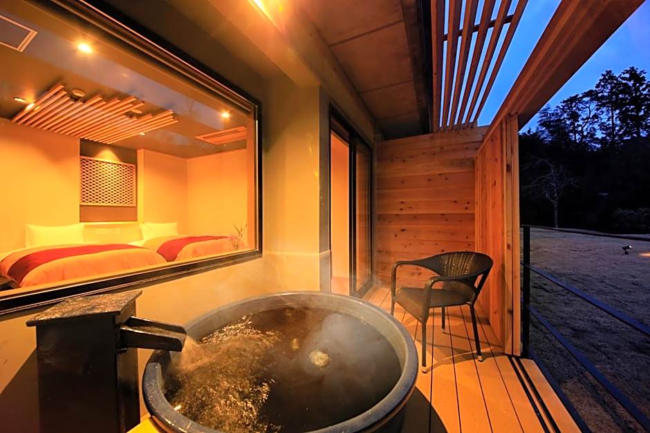 Hakone Fuga - Adult Only