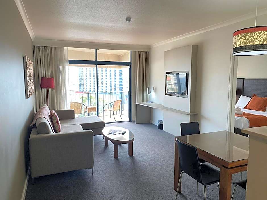 Darwin Esplanade Central Official