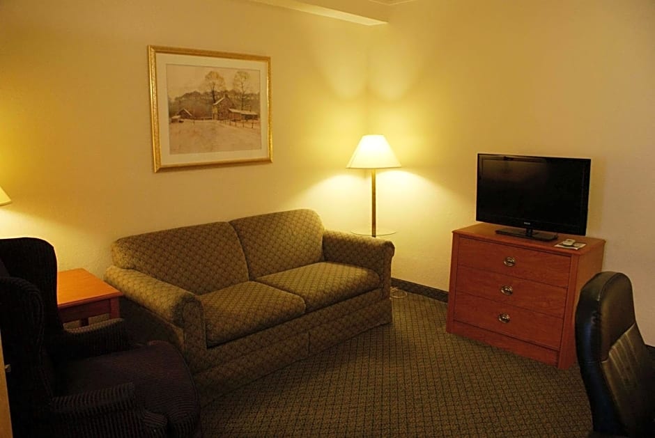 Country Inn & Suites by Radisson, Lansing, MI