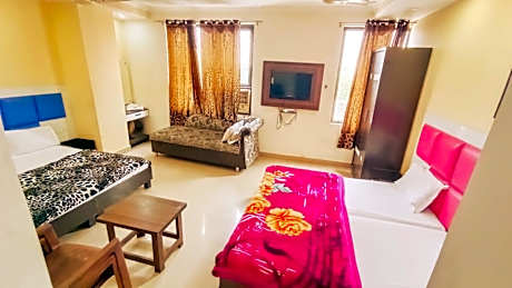 Hotel Sukhman International