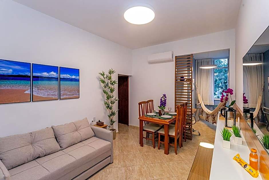 Copacabana Lux: Sophistication and Comfort for 5