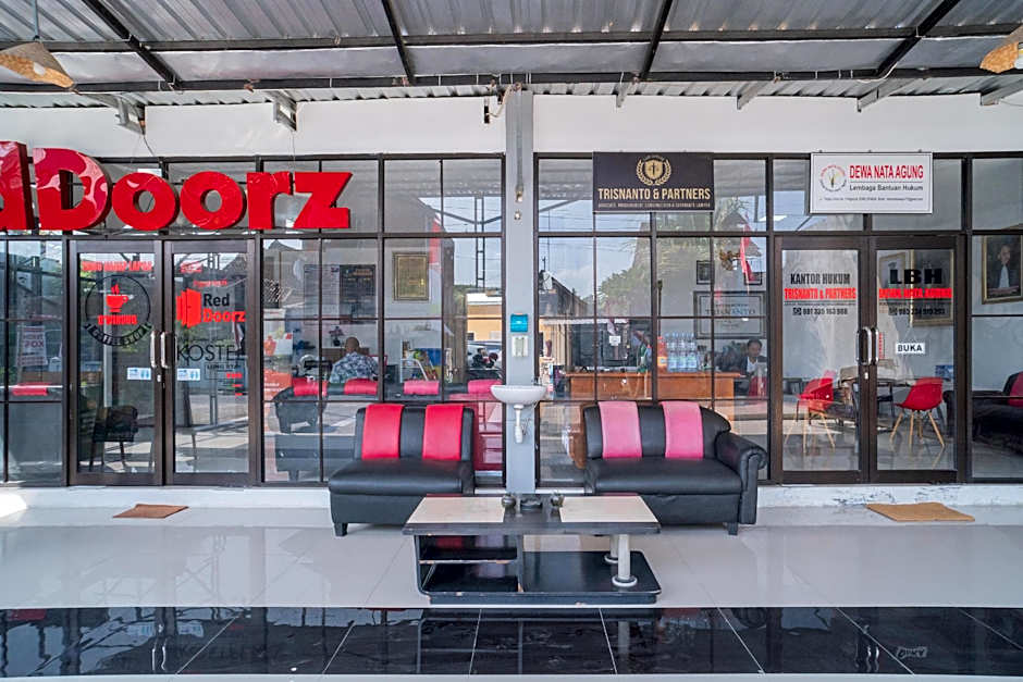 RedDoorz Syariah @ Winong Nganjuk