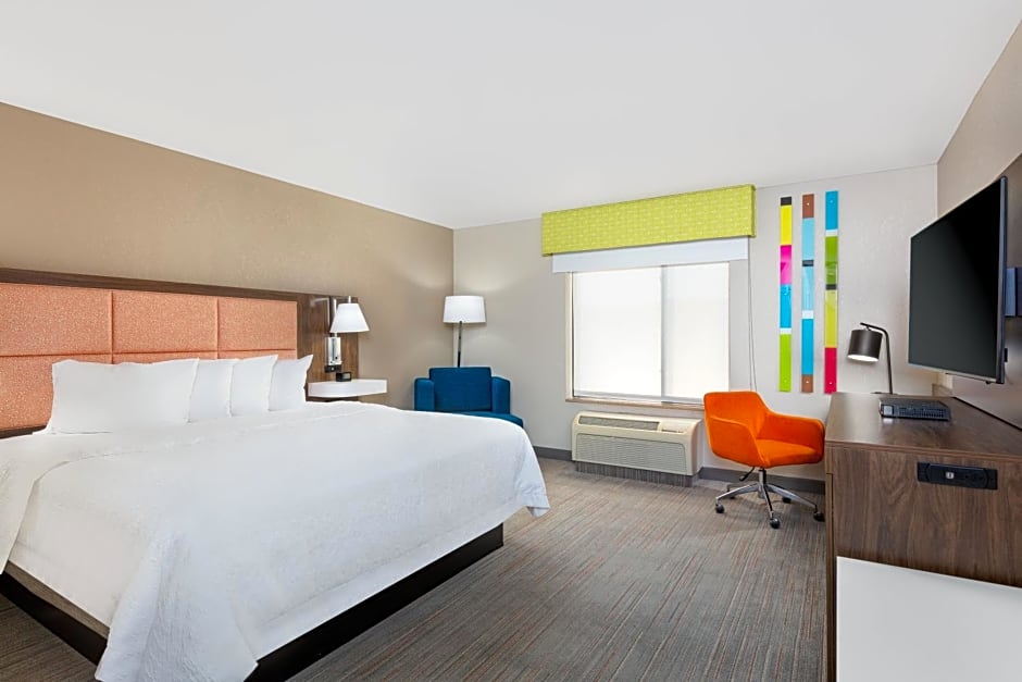 Newly Renovated Hampton Inn Omaha West Lakeside