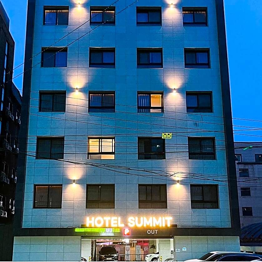 Hotel SUMMIT