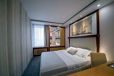 Standard Double Room - Weekend Package