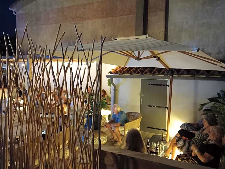 Intense Boutik-Hôtel