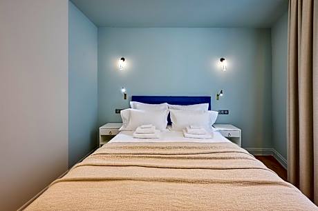 202 Double Room - Free Wi-Fi, Non-Smoking