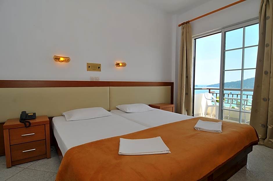 Hotel Emerald and Suites