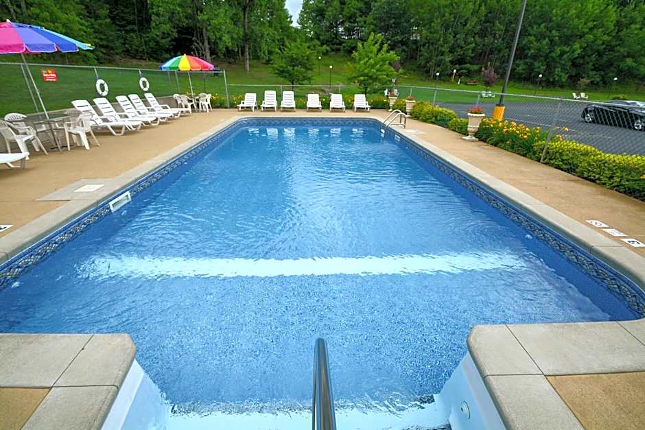 Wingate by Wyndham Lake George