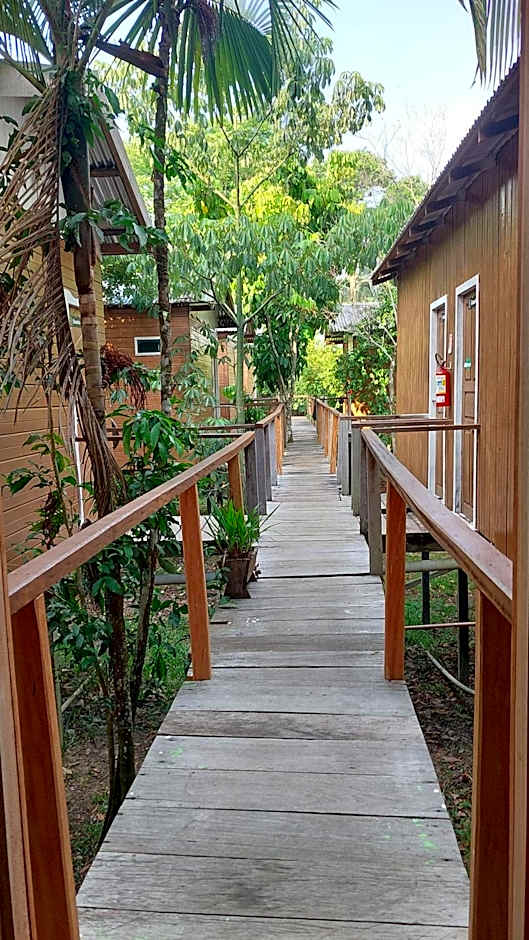 Seringal jungle Lodge