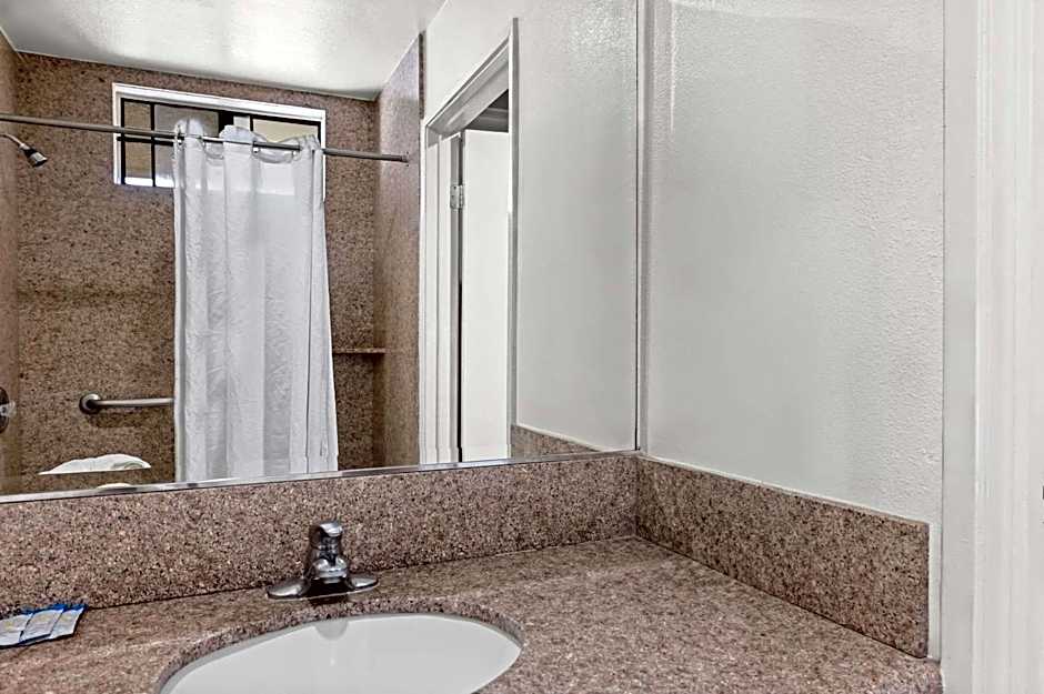 Rodeway Inn