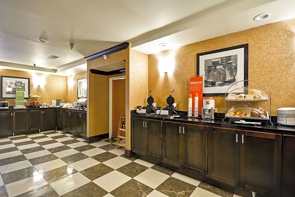 Hampton Inn & Suites Birmingham-Pelham - I-65