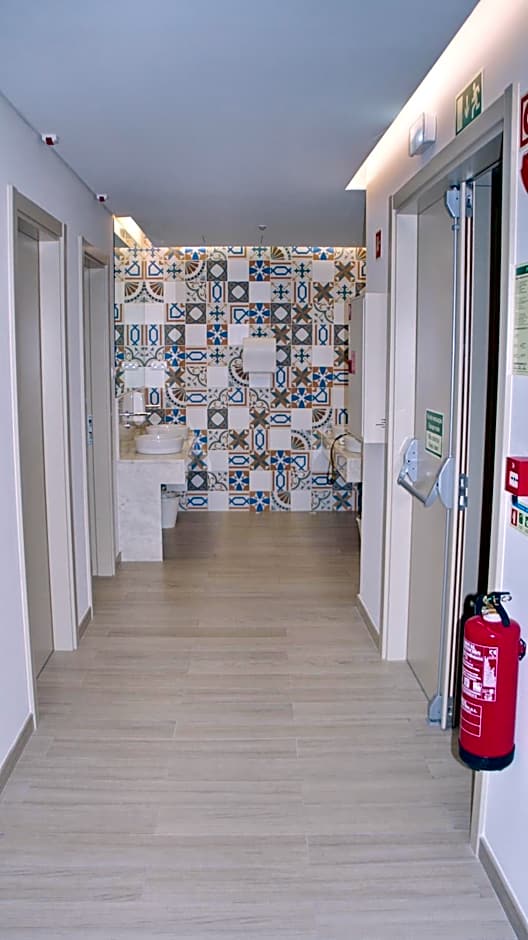 Topcity Hostel & Suites