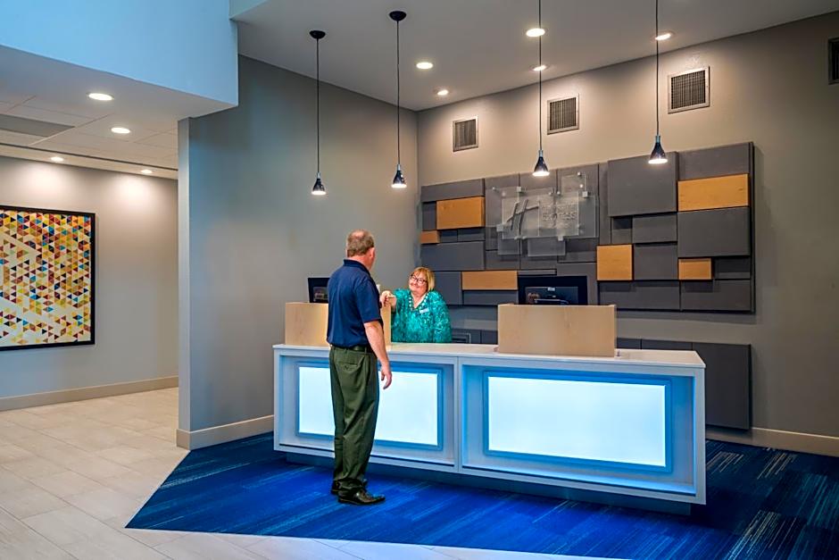 Holiday Inn Express & Suites St Peters By IHG