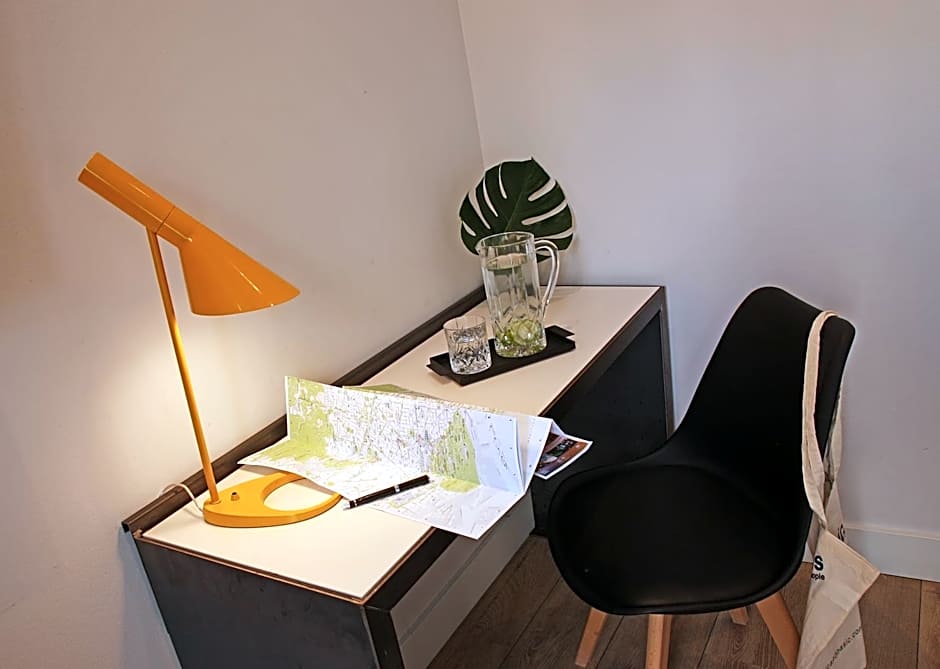 Chic & Basic Lemon Boutique Hotel