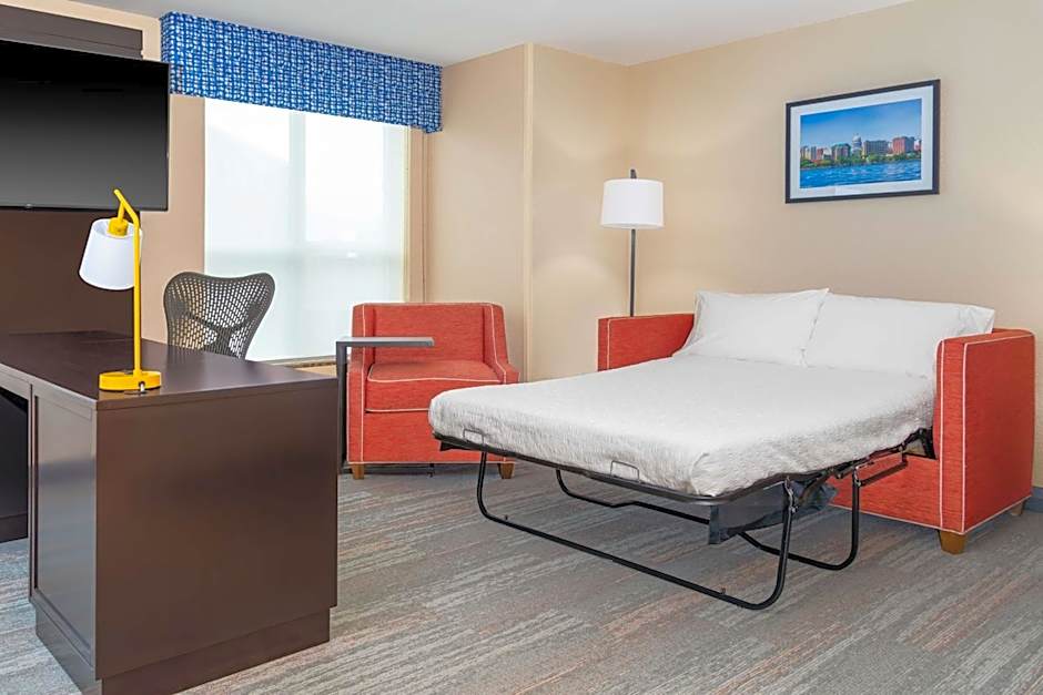 Hampton Inn By Hilton & Suites Madison Downtown