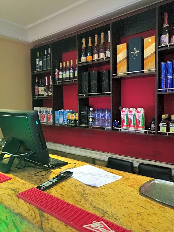 Wise Penny Suites and Spa