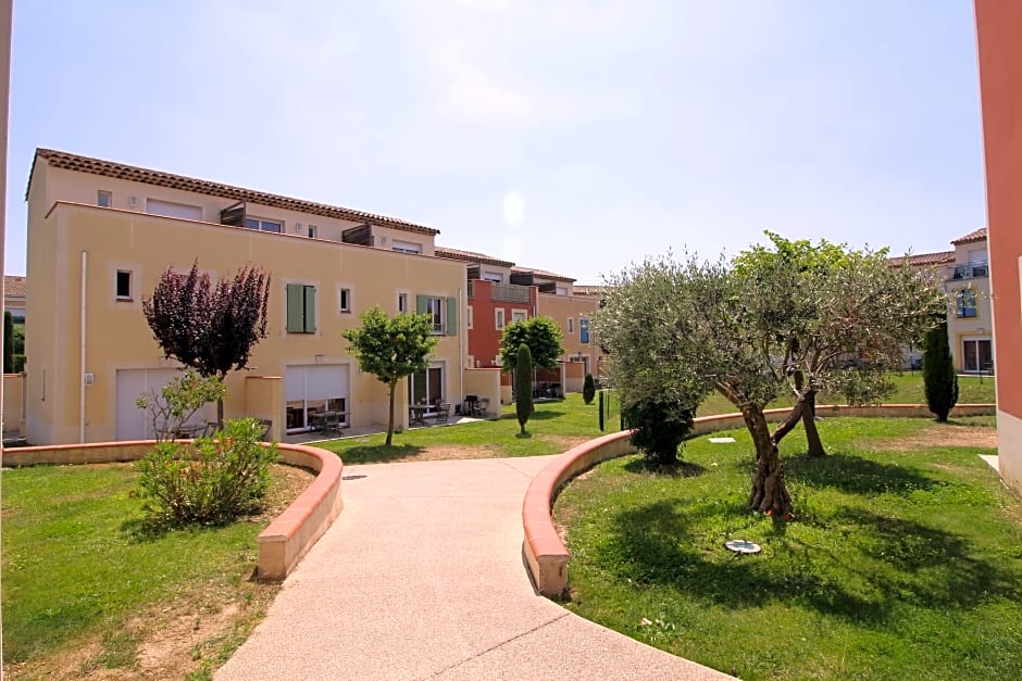 Appart'Hotel Garden & City Rousset