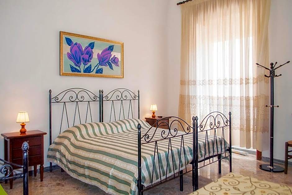 Affittacamere Room and Breakfast Antonuccio