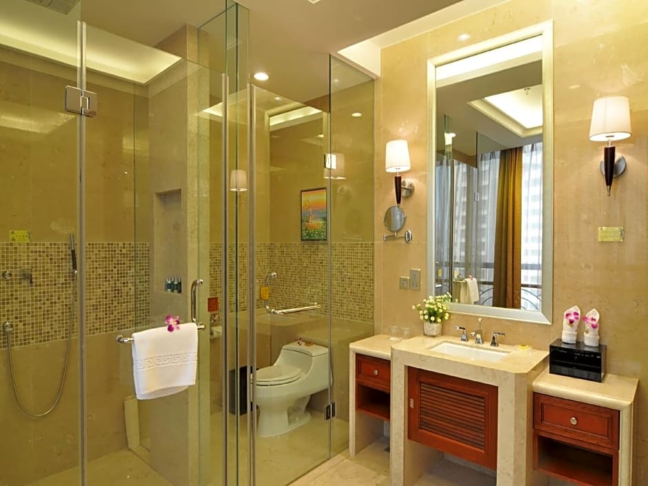 Haikou Conifer Garden Hotel