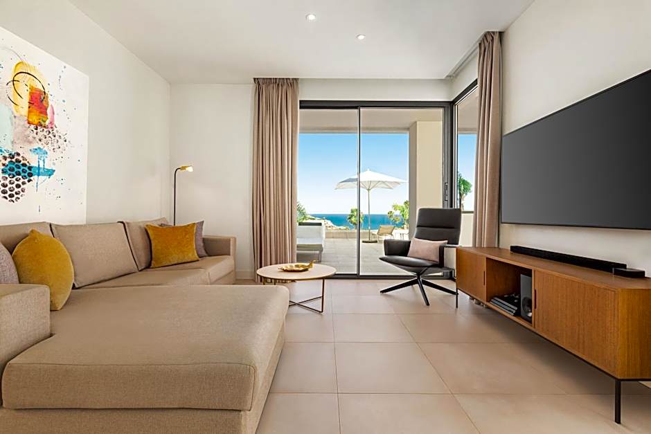 Seaview Residence with private pool