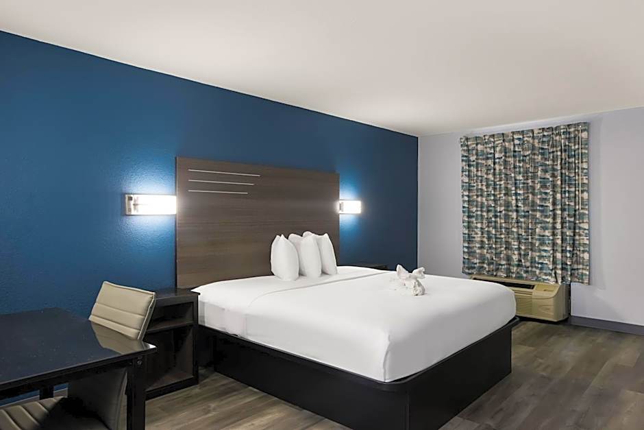 Suburban Studios Hinesville - Fort Stewart Area