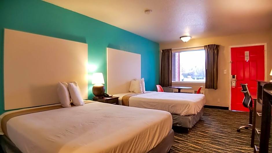 Howard Johnson by Wyndham Houston Hobby Airport