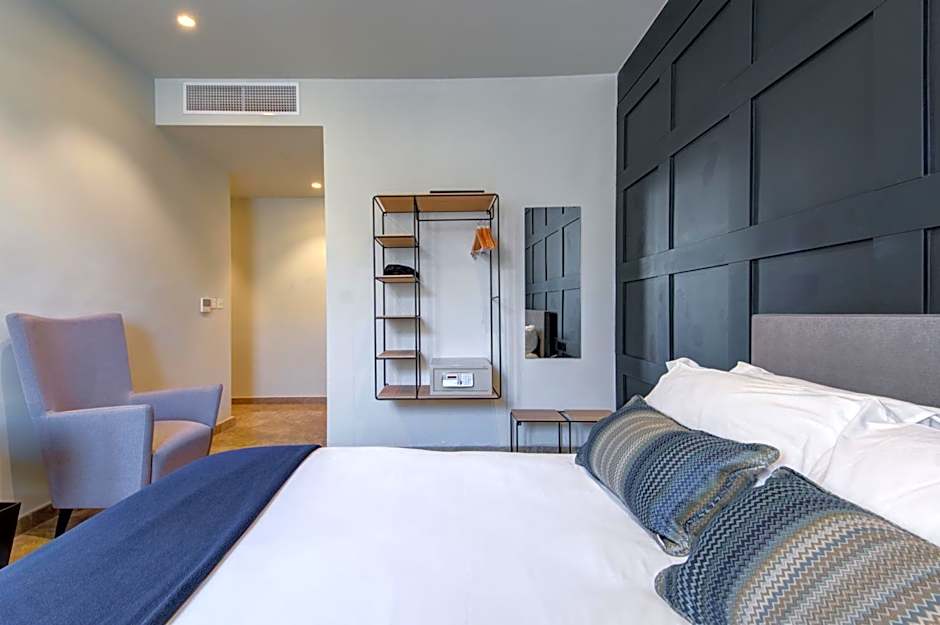 The Manoel Hotel