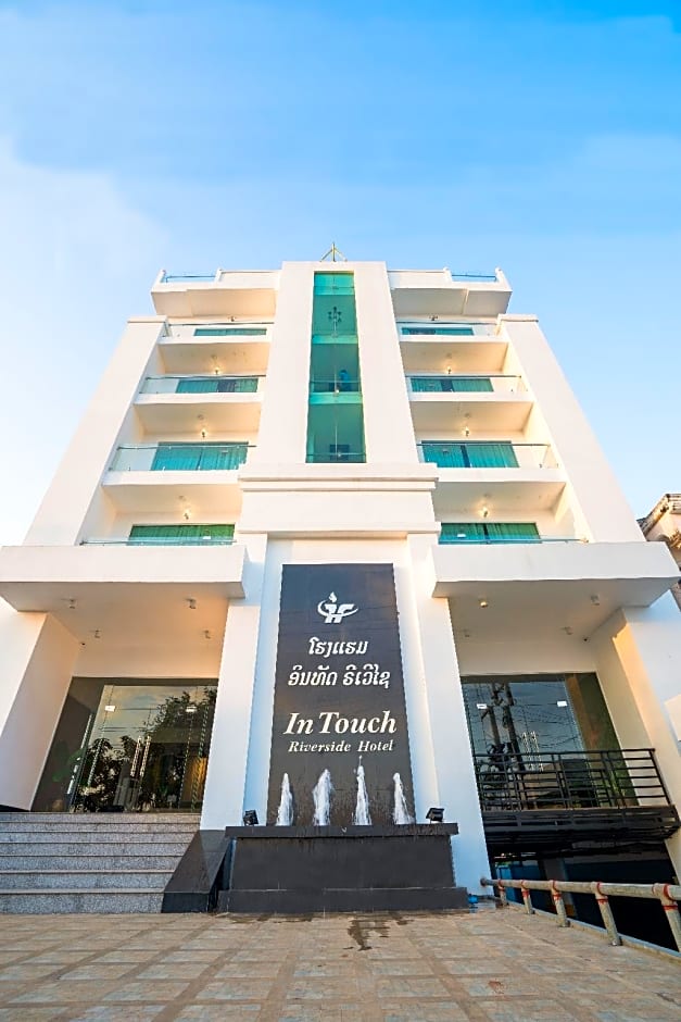 Intouch Riverside Hotel