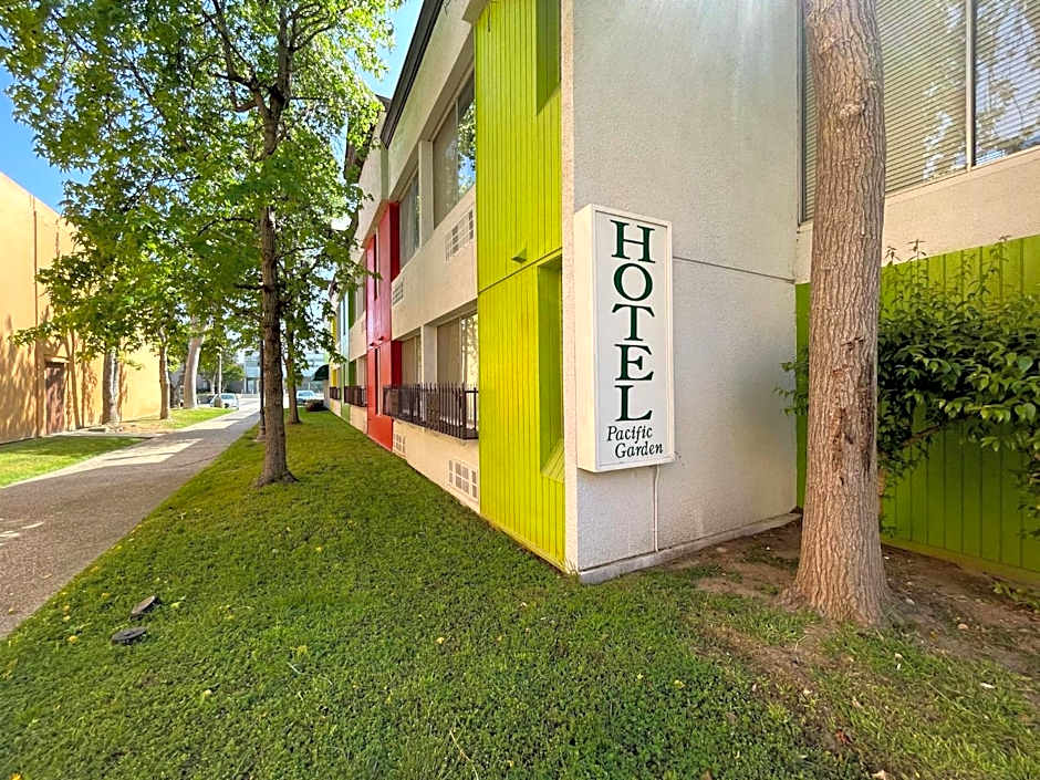 Hotel Pacific Garden