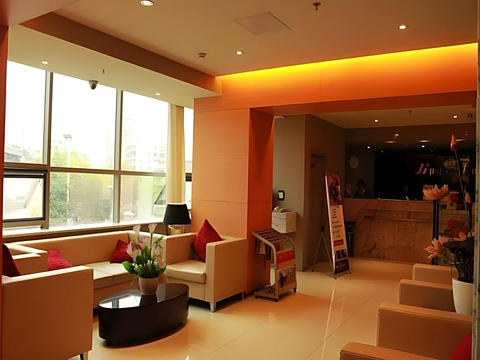 Jinjiang Inn Guiyang Wenchangge Jiaxiulou Provincial Hospital Metro Station