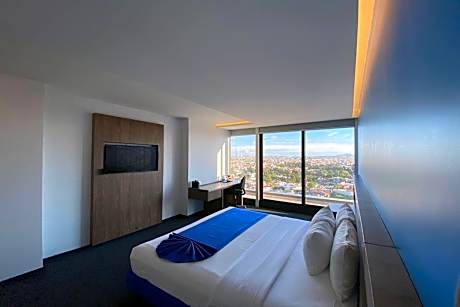 King Room - Non-Smoking