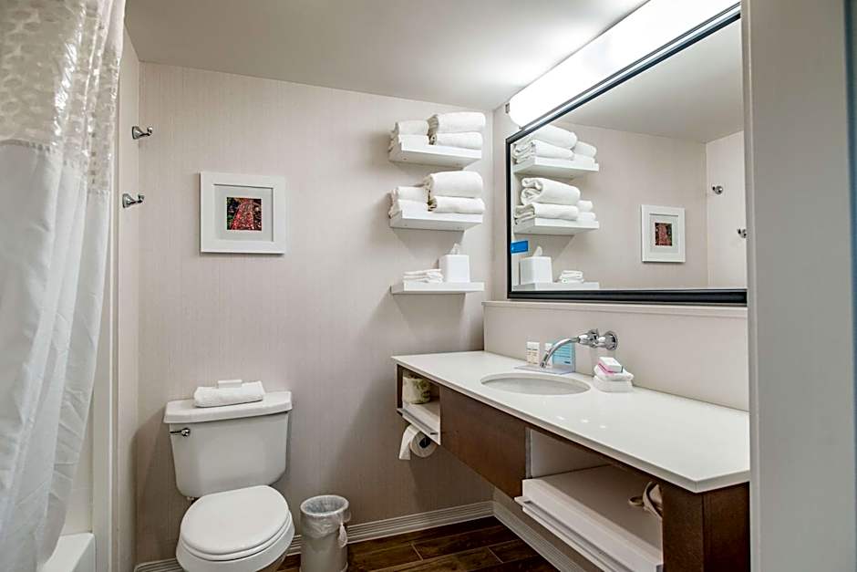 Hampton Inn By Hilton Caryville-I-75/Cove Lake-State Park