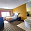 Days Inn & Suites by Wyndham Sam Houston Tollway