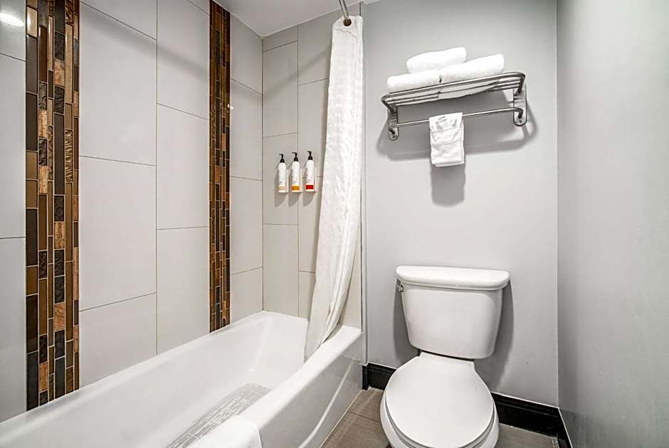 Travelodge Inn & Suites by Wyndham Bell Los Angeles Area