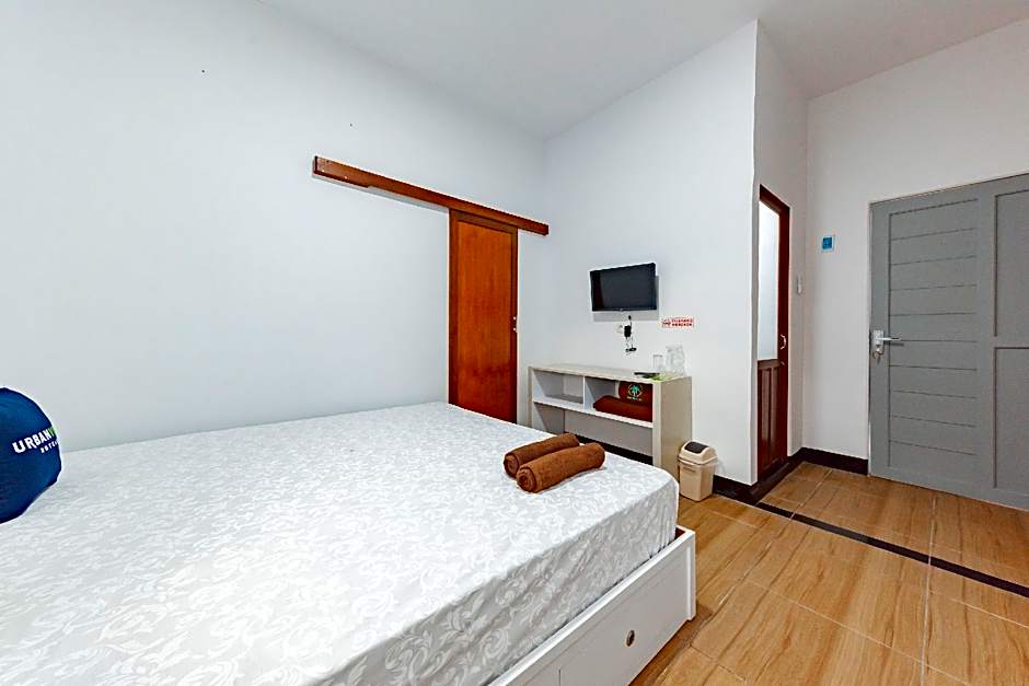 Urbanview Hotel Tropical Ketapang by RedDoorz