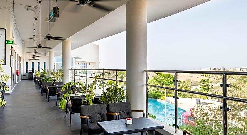 Crowne Plaza Muscat OCEC By IHG