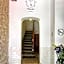 Hostel Numero Trece - Private Capsule Deds - Albergue Juvenil - FREE towels, coffee & tea, remote check-in